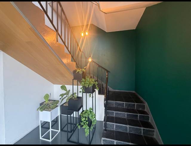2,366M² WAREHOUSE TO LET IN PAARDEN EILAND